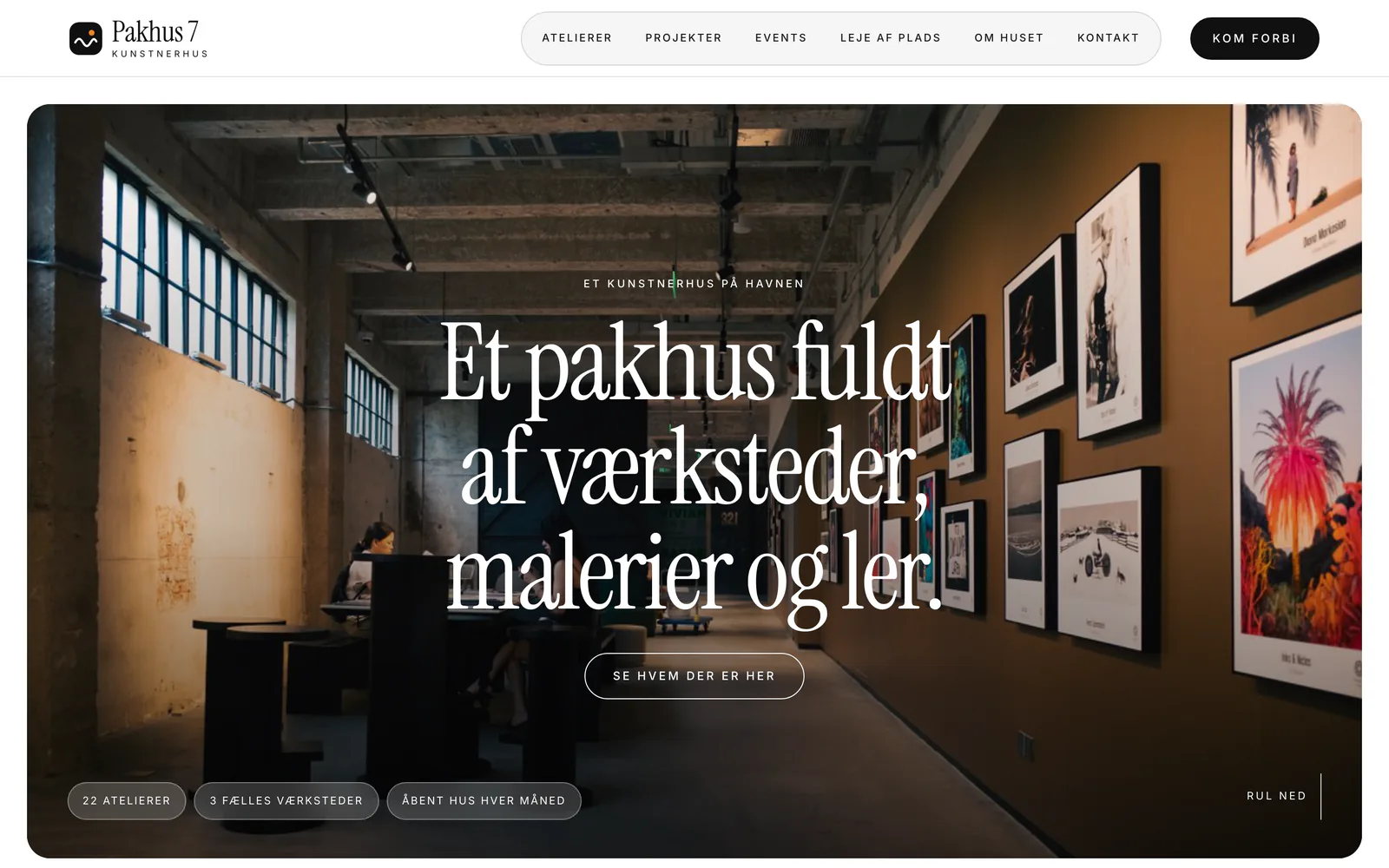 Forsiden af eksempelsiden Pakhus 7, en opdigtet side for kunstnerkollektiv